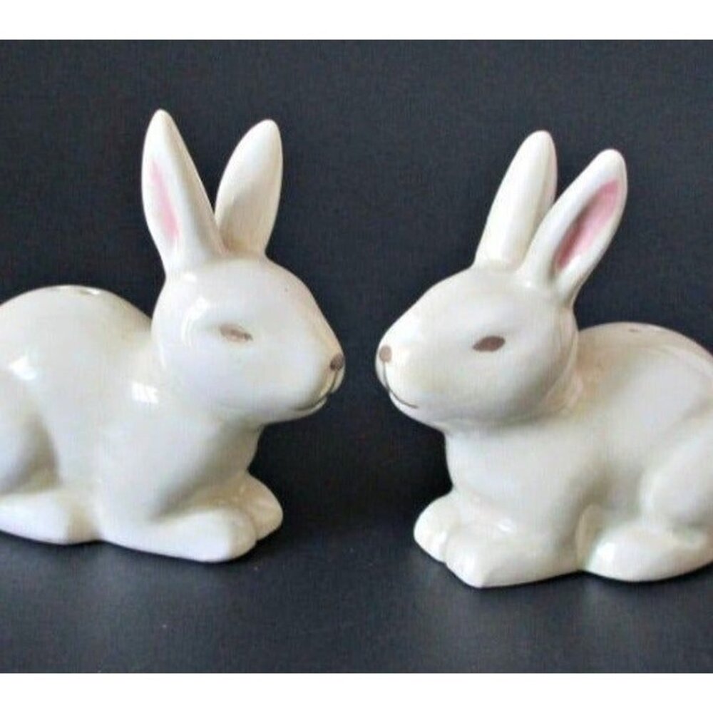 Vintage Bunny Rabbit Figural Salt Pepper Shakers White Bunnies